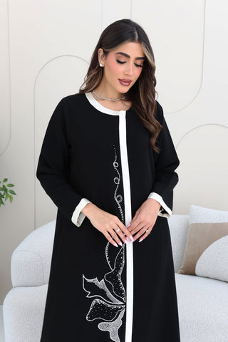 Round neck abaya with contrast piping details
