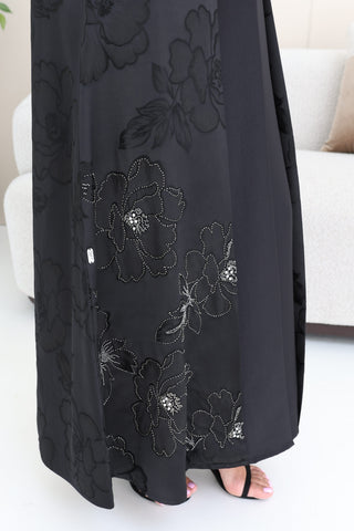 Collared abaya with embroidery and buttoned details